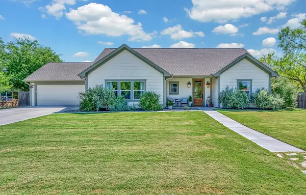 931 N Pecan Street, Hico, TX 76457