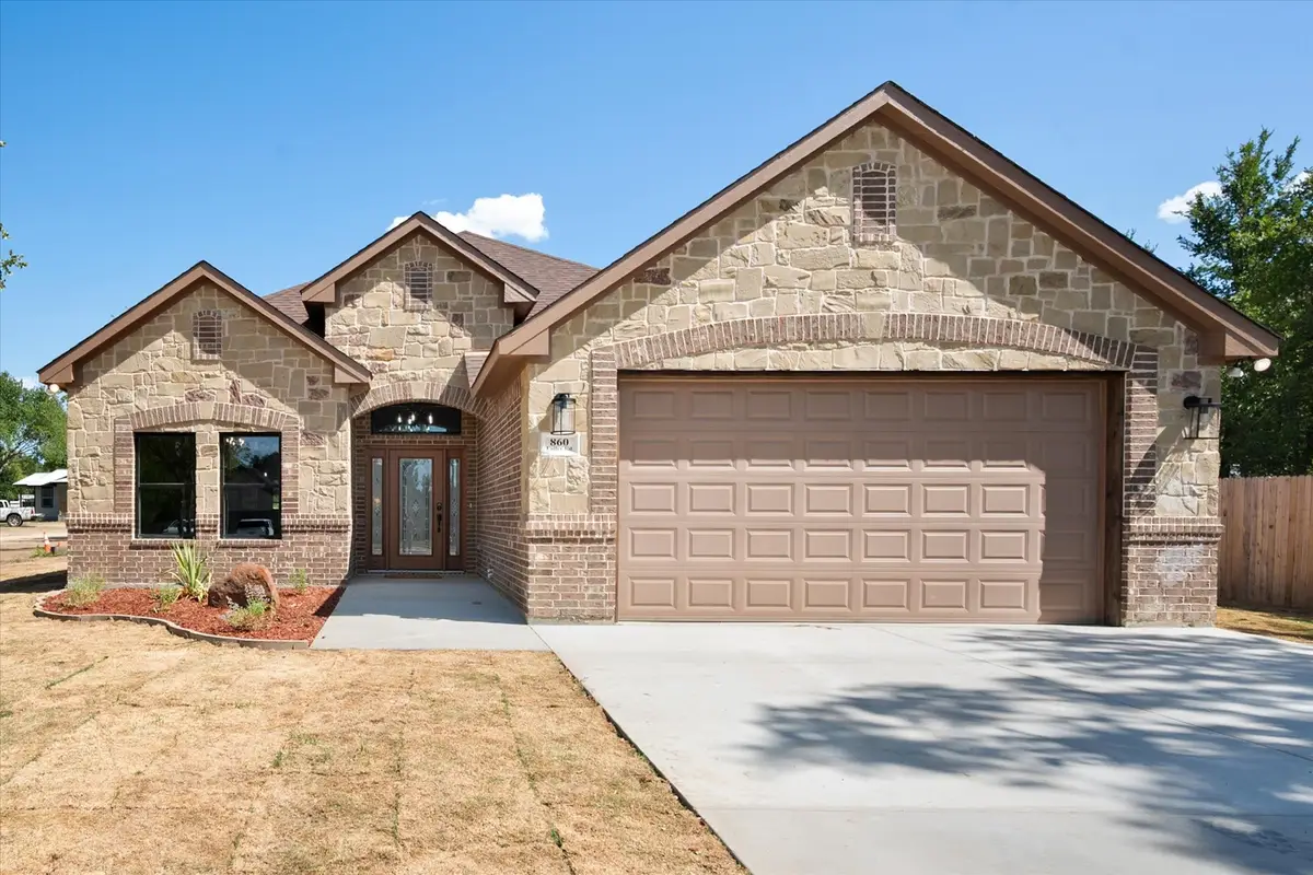 860 Fuller Avenue, Cleburne, TX 76031 - #1