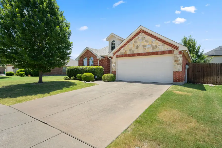 104 Holly Street, Waxahachie, TX 75165 - #2