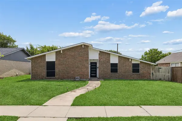 713 Kathryn Drive, Lewisville, TX 75067