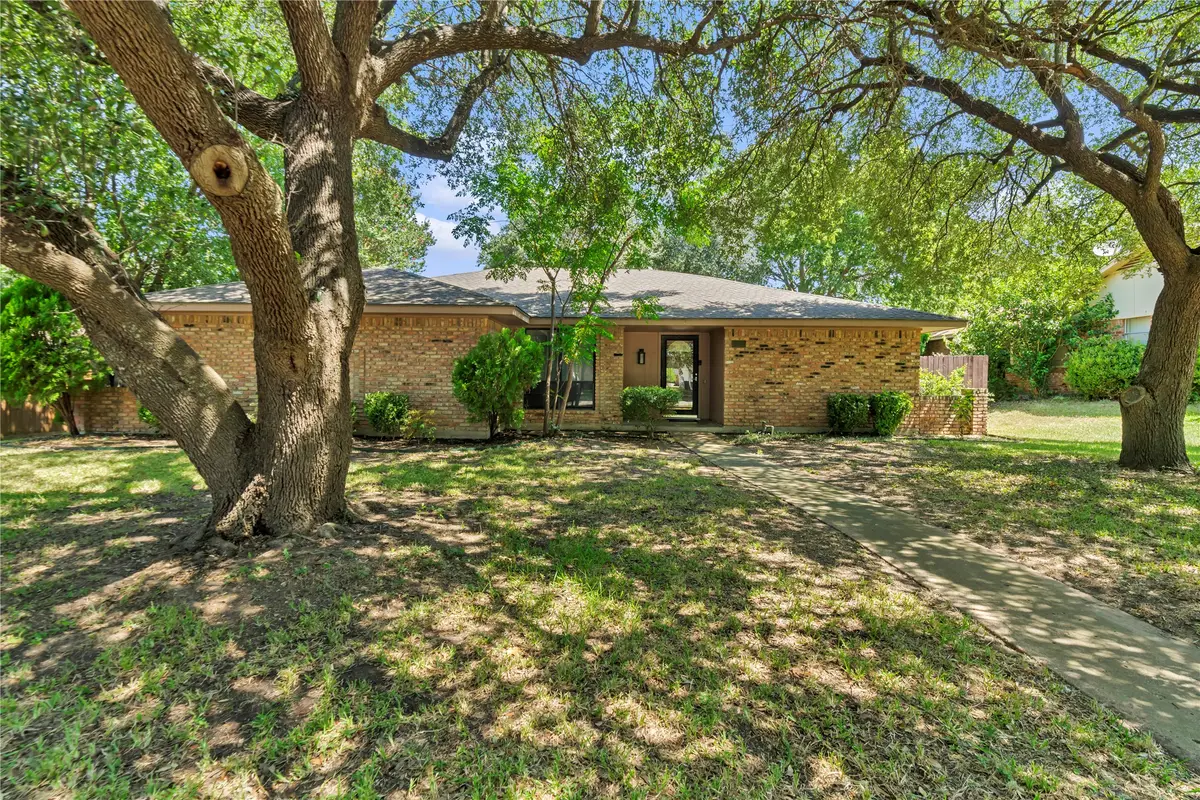 801 Waynelee Drive, Lancaster, TX 75146 - #1