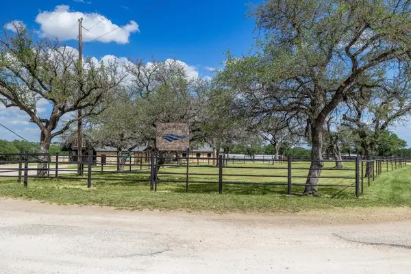 4314 County Road 1008, Glen Rose, TX 76043