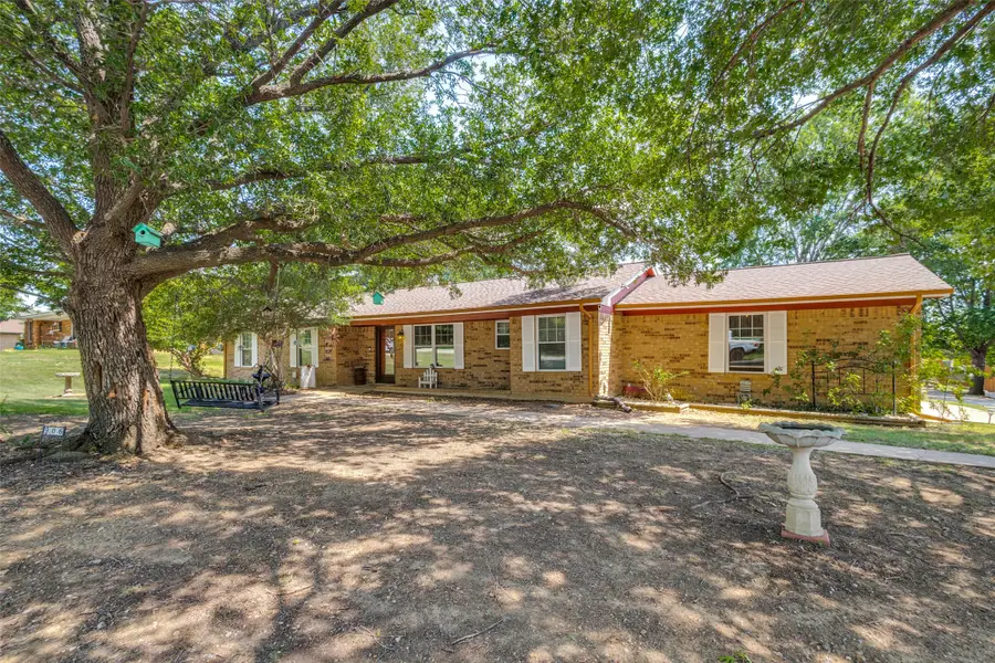 906 Clearview Street, Krum, TX 76249 - #2