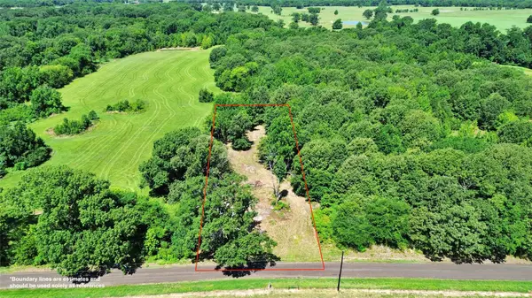 2818 County Road 2331, Como, TX 75431