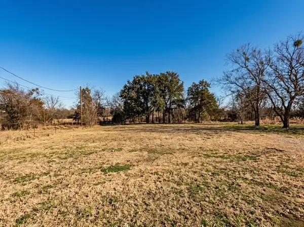 5715 Belaire Circle, Granbury, TX 76048