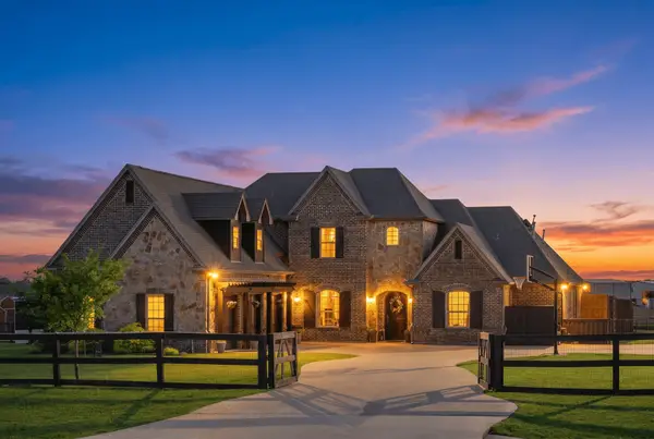 6224 Meadowlands Drive, Krum, TX 76249