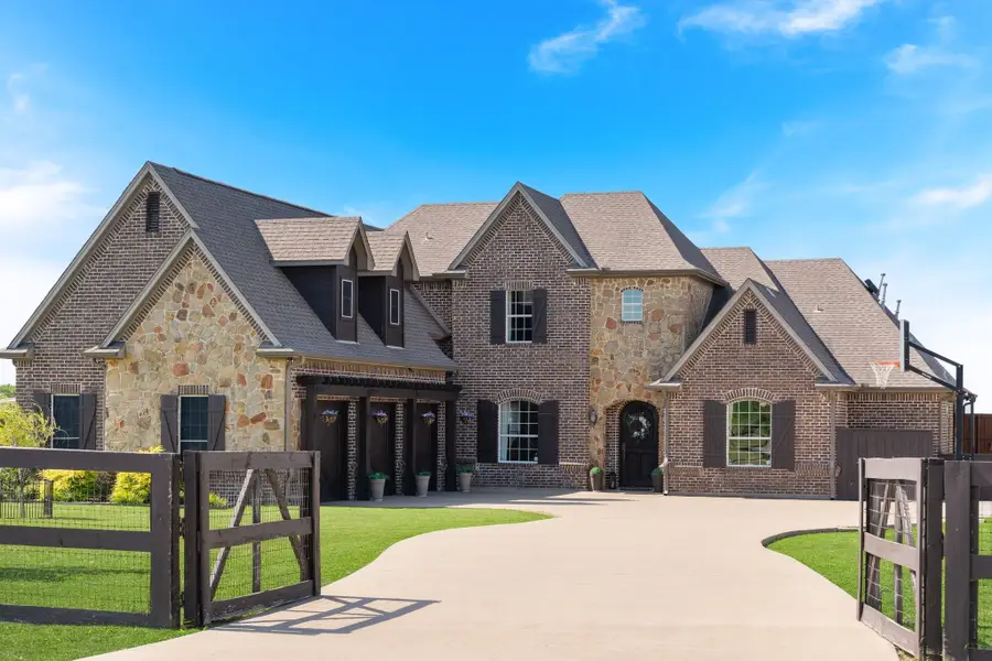 6224 Meadowlands Drive, Krum, TX 76249 - #2