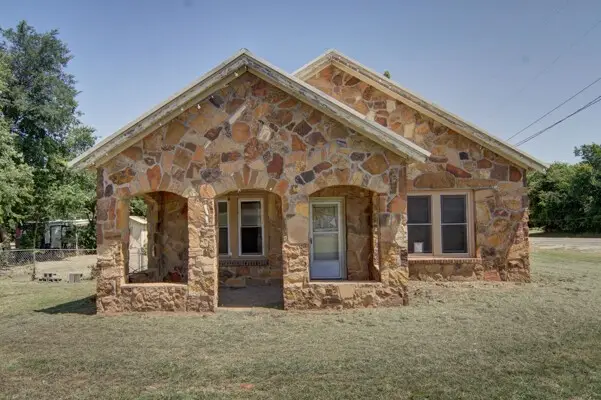 306 Cedar Street, Palo Pinto, TX 76484 - #1