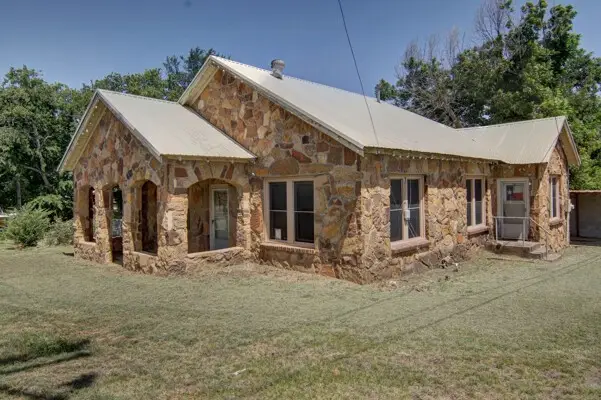 306 Cedar Street, Palo Pinto, TX 76484 - #3