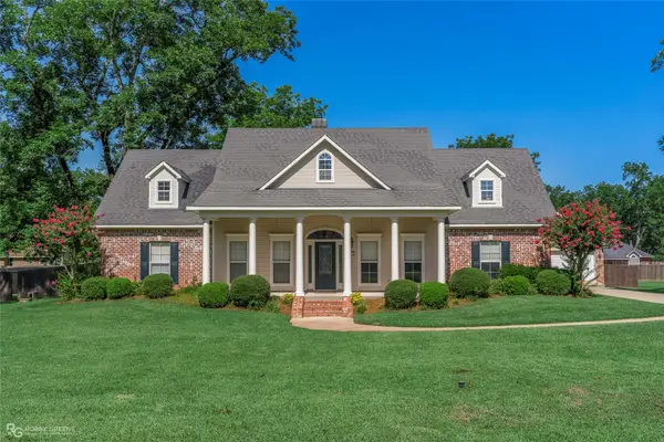 5814 Caspiana Lane, Bossier City, LA 71112