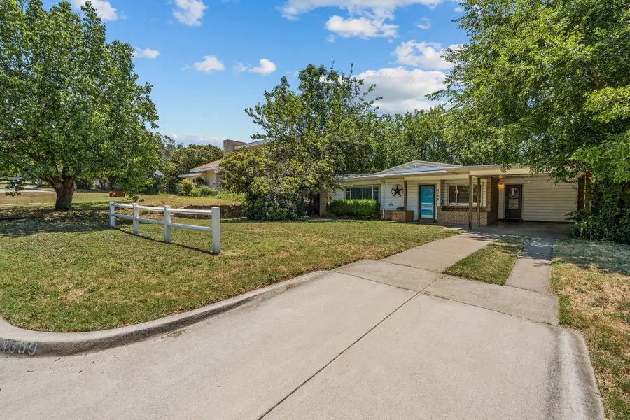 4509 Donnelly Avenue, Fort Worth, TX 76107 - #2