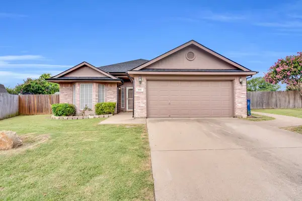 1006 Darren Drive, Burleson, TX 76028