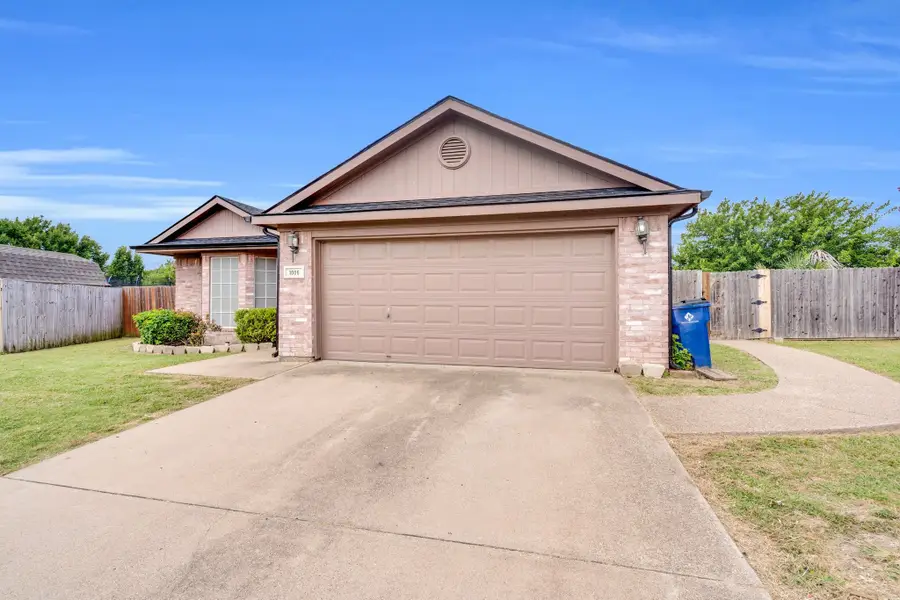 1006 Darren Drive, Burleson, TX 76028 - #2