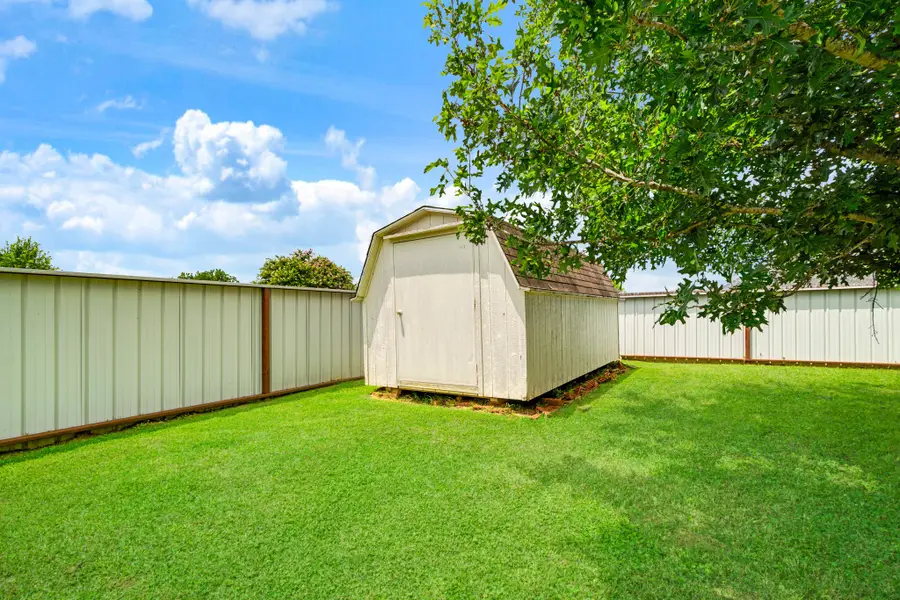 140 SE 49th Street, Paris, TX 75462 - #3