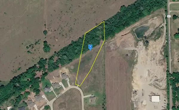 69 Cattle Drive, Bay City, TX 77414