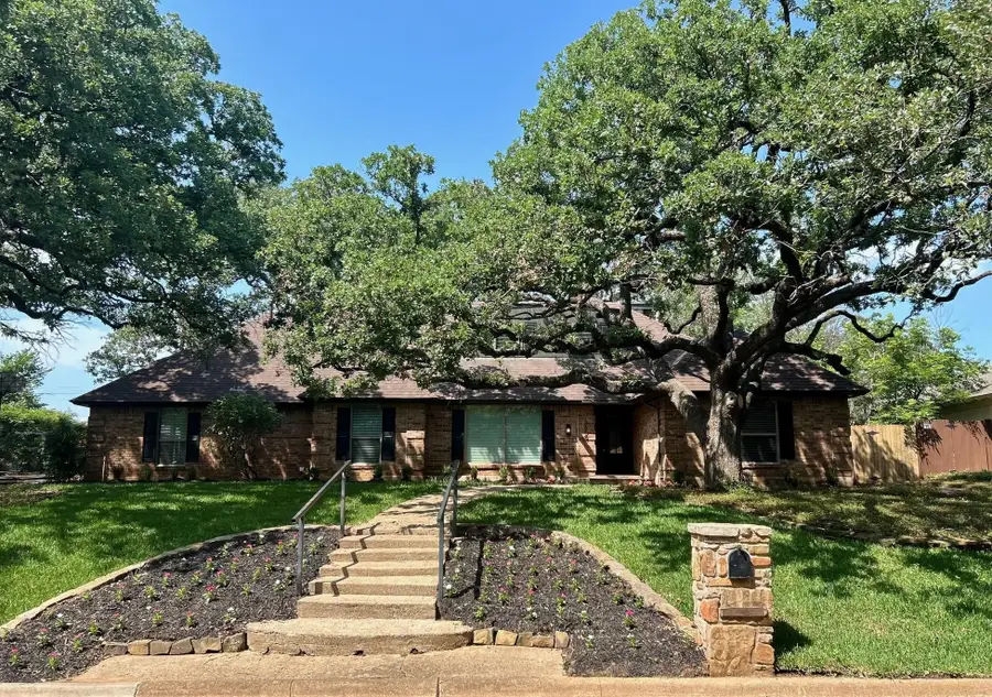 3609 Country Club Road, Arlington, TX 76013 - #2