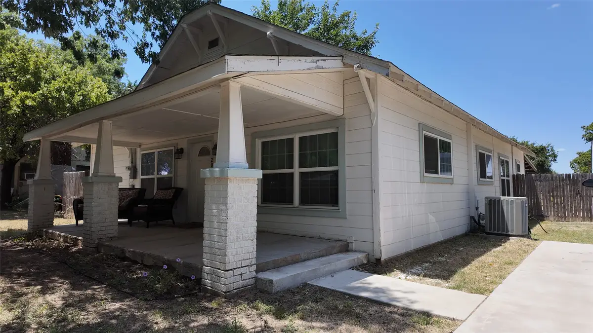 200 S Mimosa Street, Paradise, TX 76073 - #1