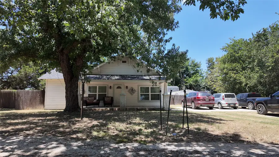 200 S Mimosa Street, Paradise, TX 76073 - #2