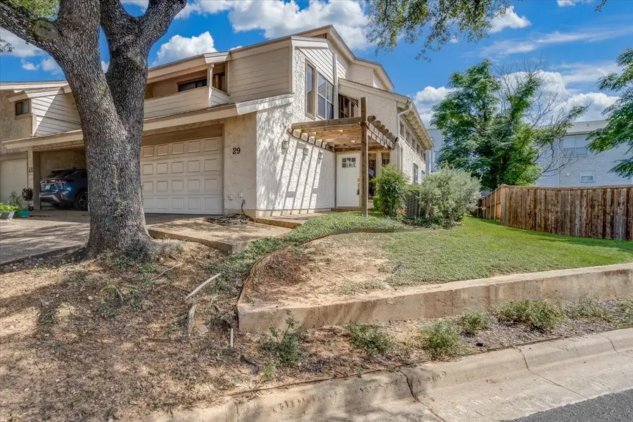 29 Oakbrook Drive, Lewisville, TX 75057 - #2