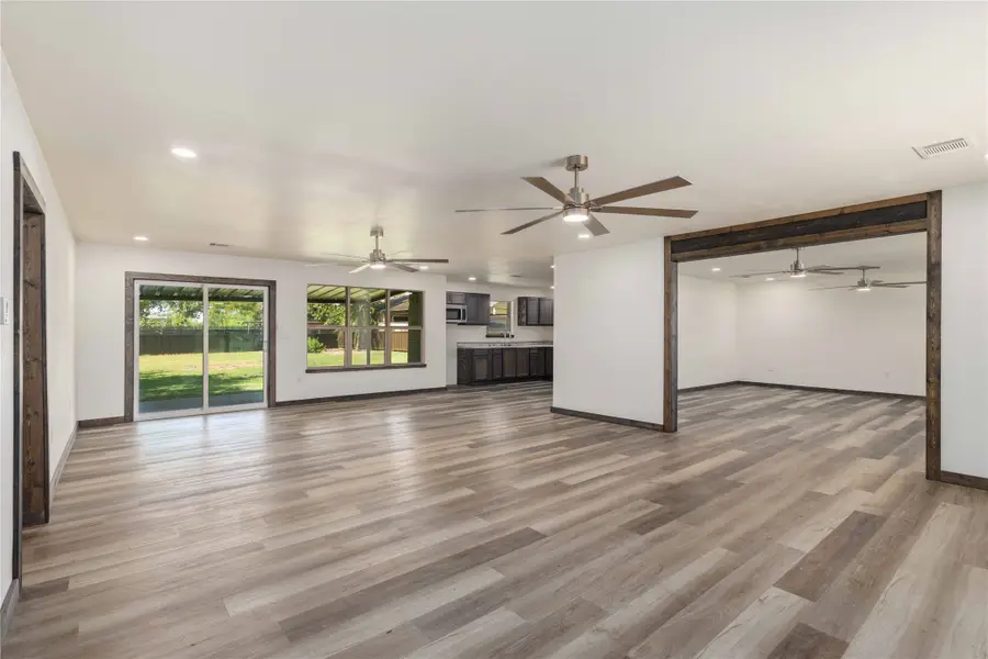 809 W Liveoak Street, Coleman, TX 76834 - #2