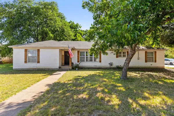 413 S Tyler Street, McGregor, TX 76657