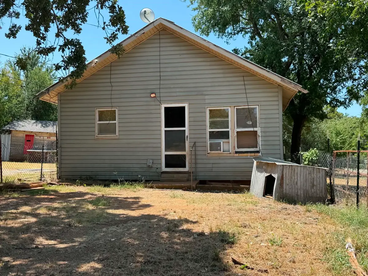 706 Ribble Road, Graham, TX 76450 - #1