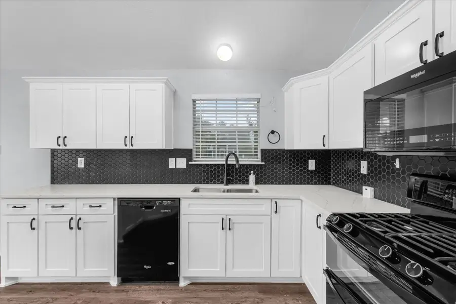 4244 Hathaway Drive, Grand Prairie, TX 75052 - #2