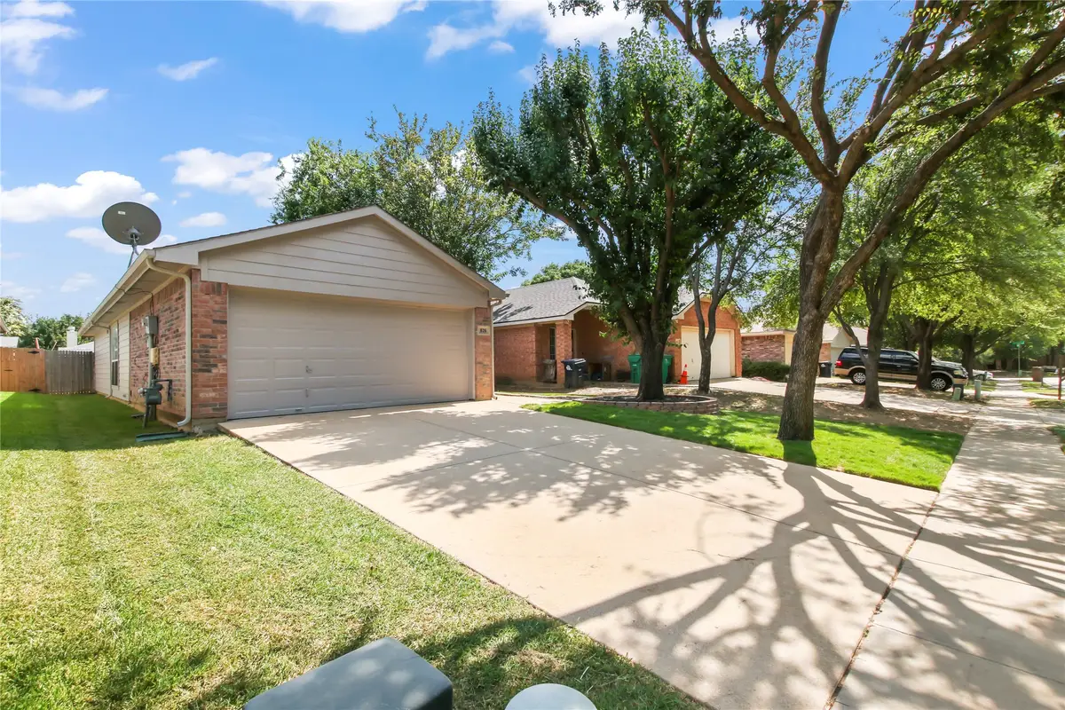 826 Savage Drive, Denton, TX 76207 - #1