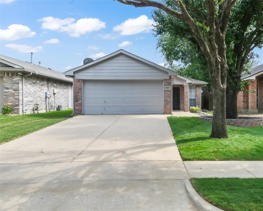 826 Savage Drive, Denton, TX 76207 - #2
