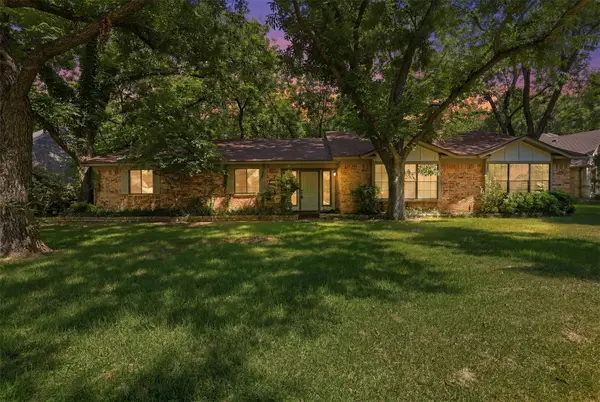 8708 S Monticello Circle, Granbury, TX 76049