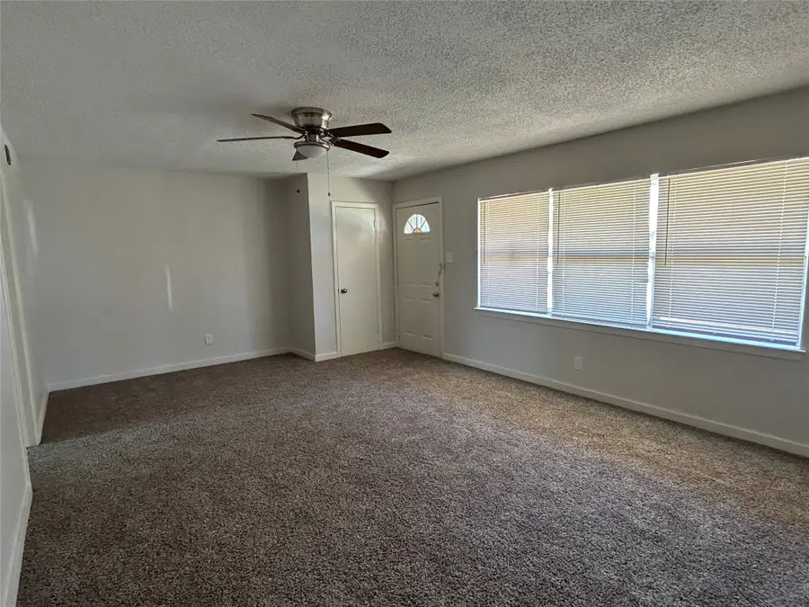 130 W Cherry Point Drive, Dallas, TX 75232 - #2
