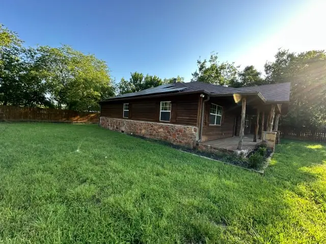 1114 14th Street, Mineral Wells, TX 76067 - #2