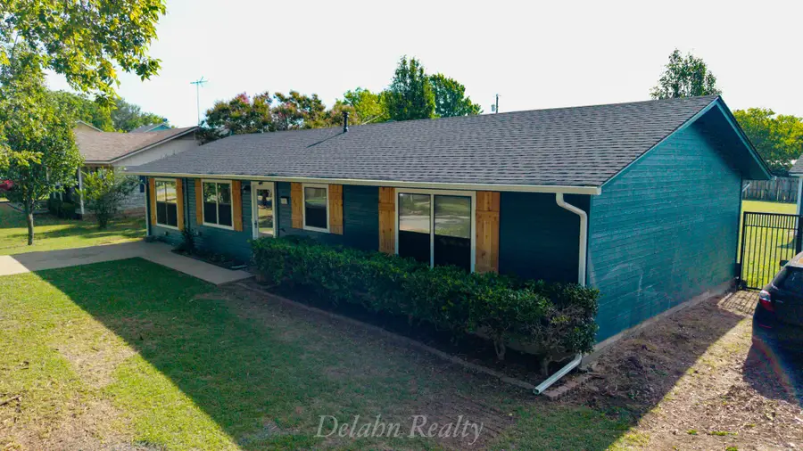 109 S Shaw Street, Tom Bean, TX 75489 - #2