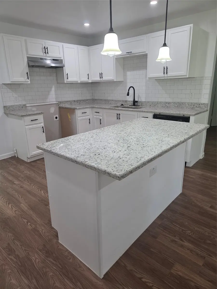 205 S Line Street, Weatherford, TX 76086 - #2