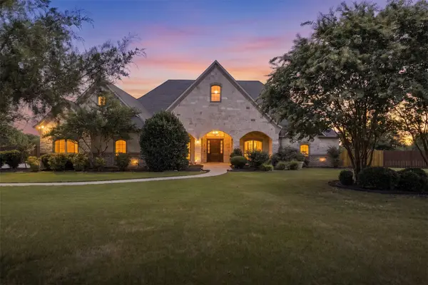 1320 N Creek Circle, Waxahachie, TX 75165