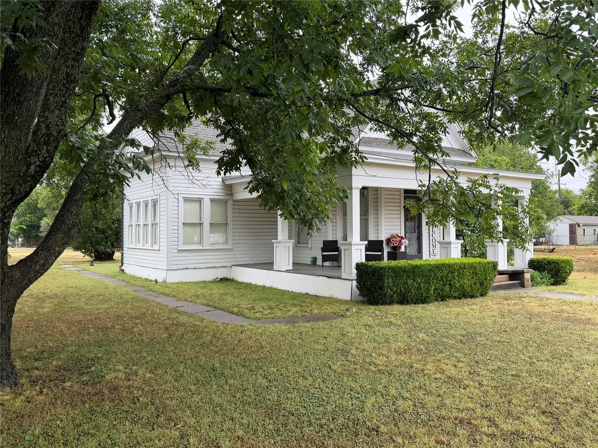 601 N San Jacinto Street, Whitney, TX 76692 - #1