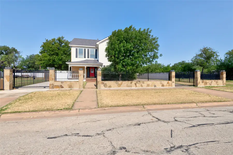 402 Peach Street, Abilene, TX 79602 - #3