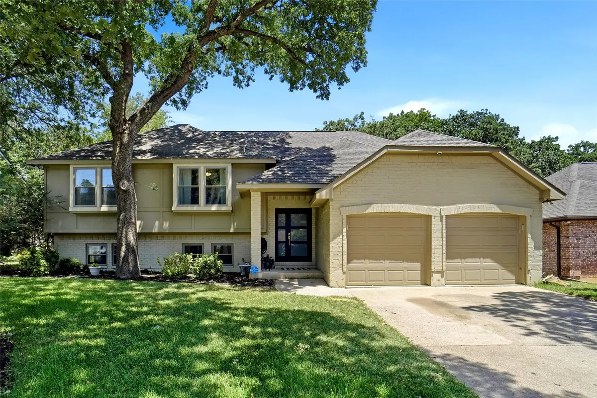 6813 Parkwood Drive, North Richland Hills, TX 76182 - #1