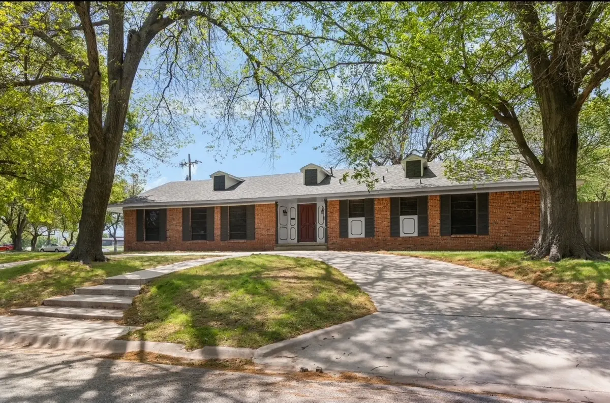 800 Western Hills Drive, Sherman, TX 75092 - #1