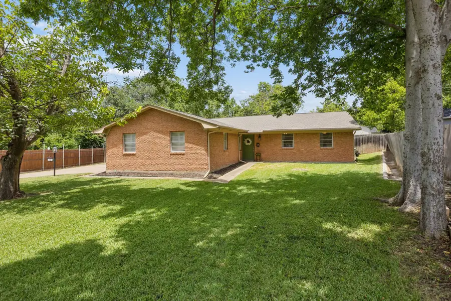 1034 8th Street, Grand Prairie, TX 75050 - #3