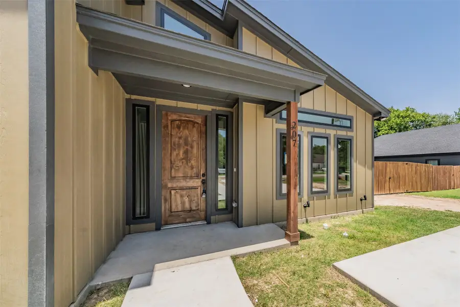 207 Stevens Street, Bridgeport, TX 76426 - #3