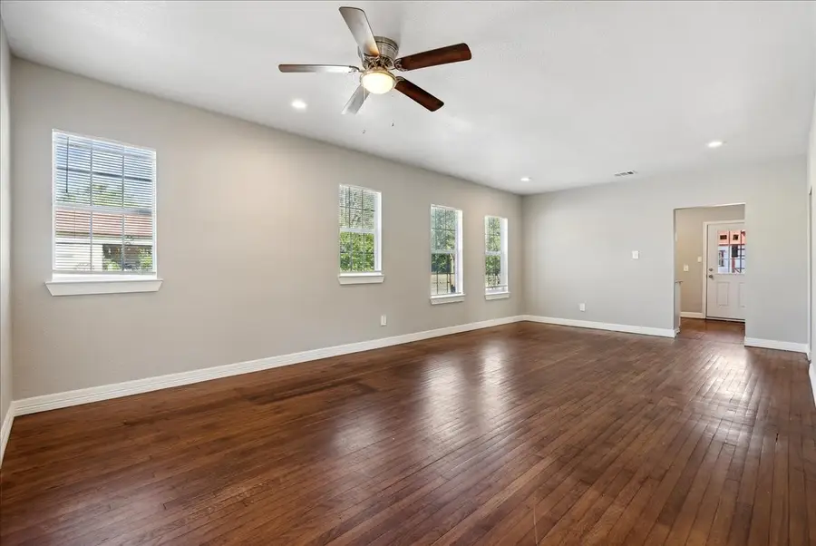 3001 Louise Street, Fort Worth, TX 76112 - #3