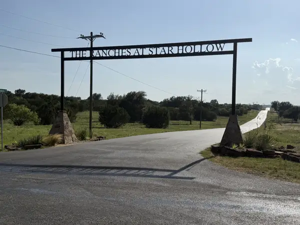 706 Rory Crossing, Lipan, TX 76462