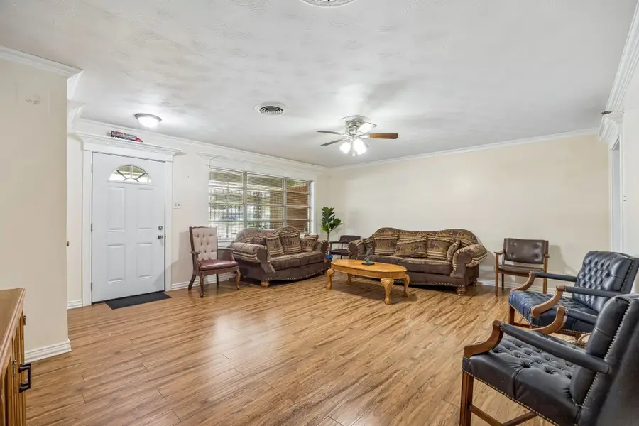 2122 S Vernon Avenue, Dallas, TX 75224 - #2