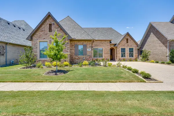 2716 River Path Court, Burleson, TX 76028