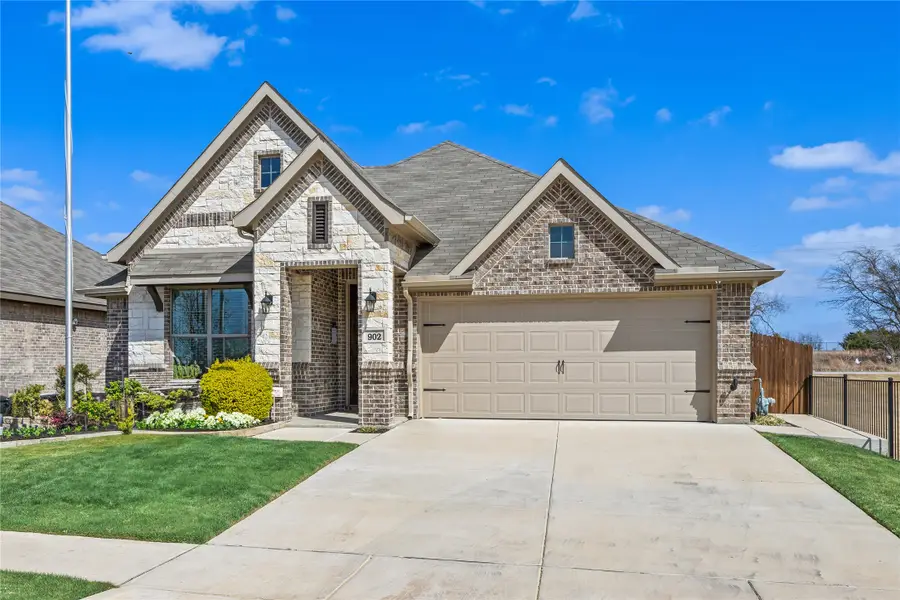 902 Misty Lane, Cleburne, TX 76033 - #2