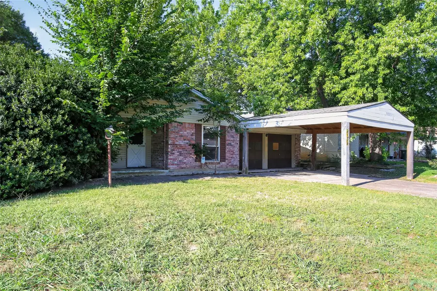 2108 Barton Drive, Arlington, TX 76010 - #2