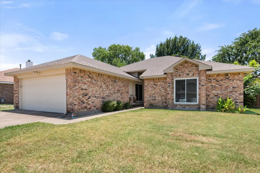 4959 Shady Oak Trail, Grand Prairie, TX 75052 - #2