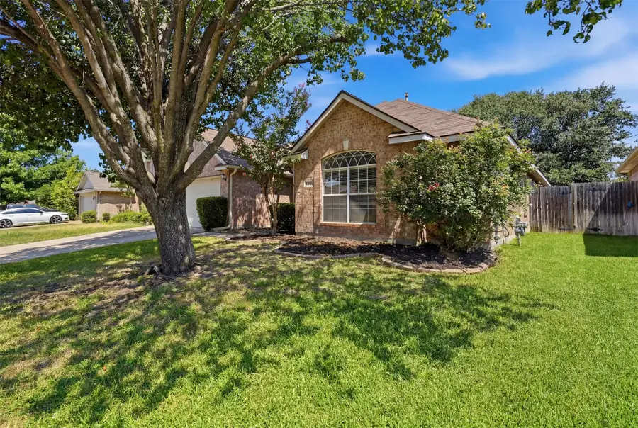4013 Azalea Drive, Haltom City, TX 76137 - #2
