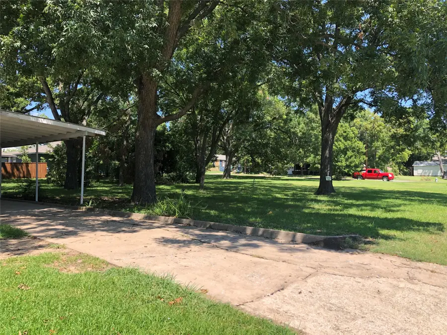 1115 W Lamar Street, Sherman, TX 75092 - #3